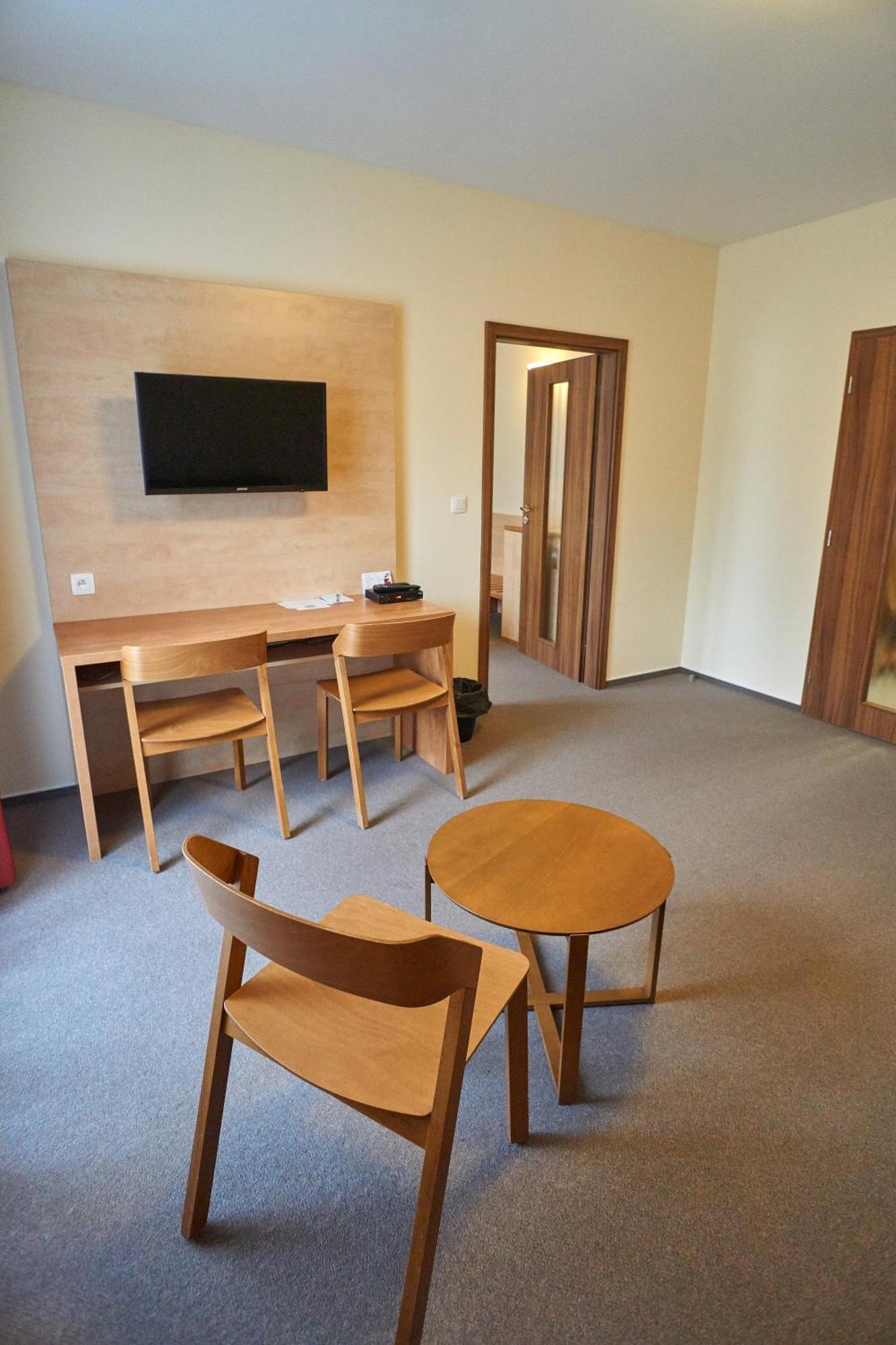 Hotel Toc Lipova Lazne Ngoại thất bức ảnh
