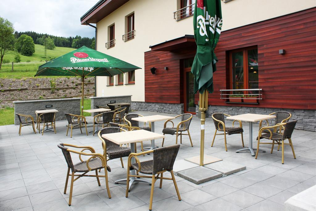 Hotel Toc Lipova Lazne Ngoại thất bức ảnh